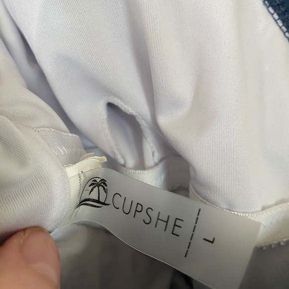 Cupshe One Piece Wrap Swimsuit 🩱 - Picture 5 of 5